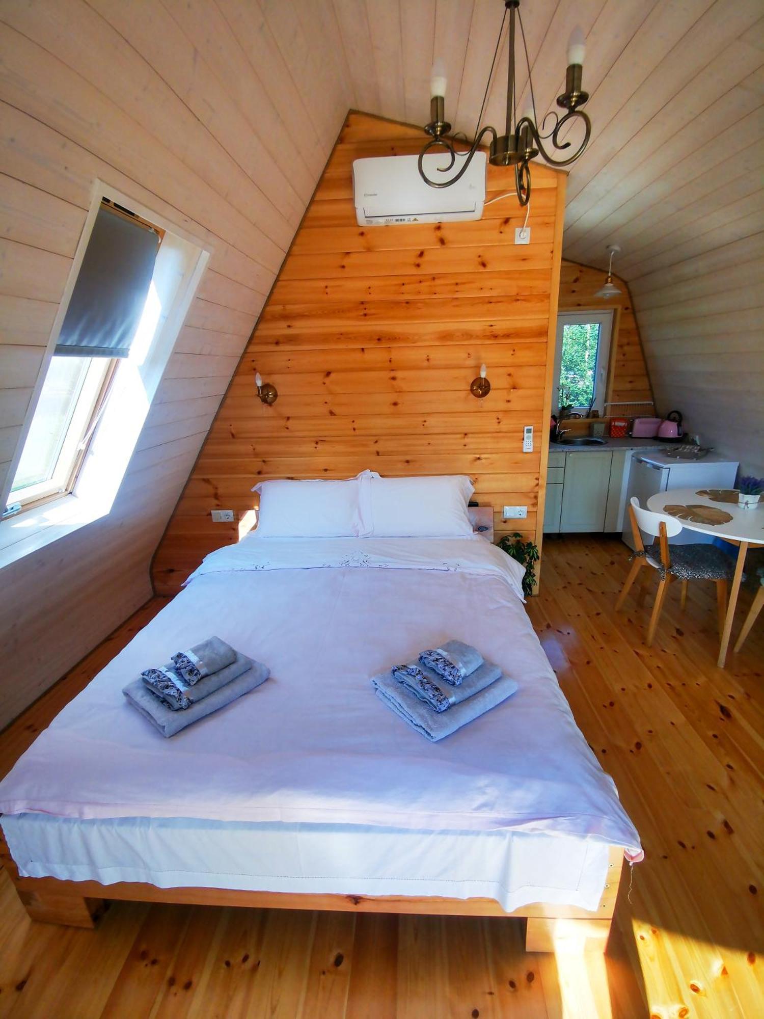 Linistea Muntilor Chalet ポルンバク・デ・スス エクステリア 写真